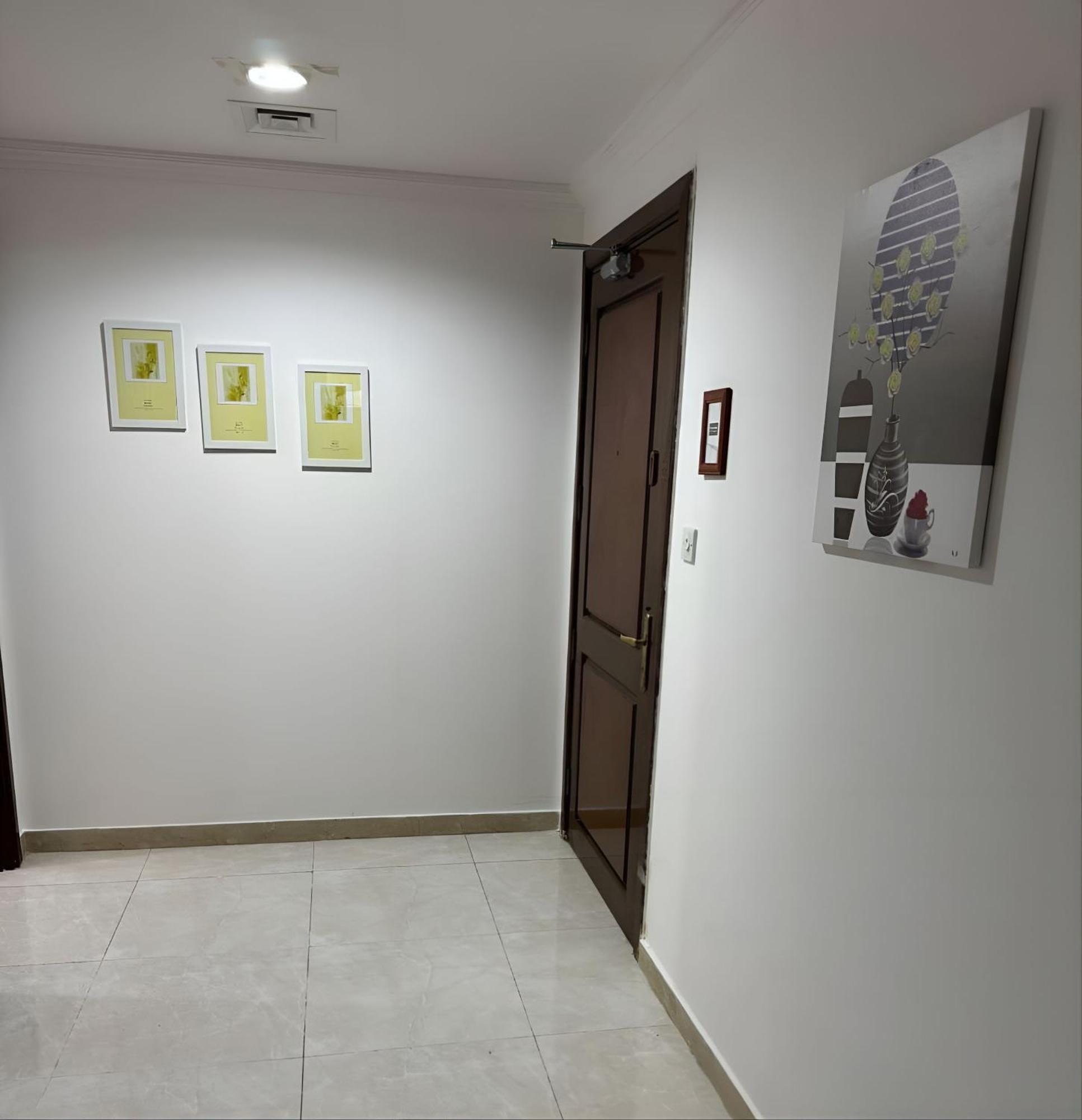 Corniche Street - For Males "Peaceful Bed Space" Abu Dhabi Exterior foto