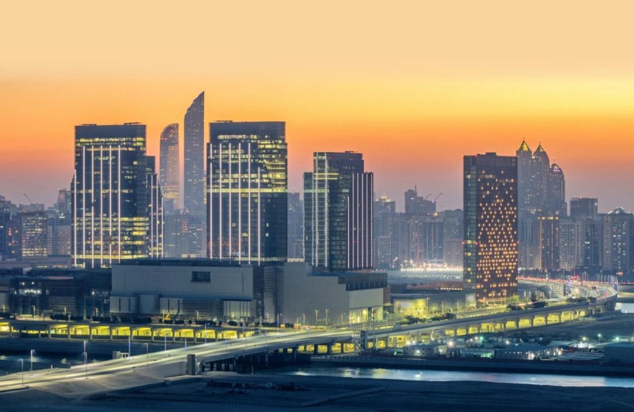 Corniche Street - For Males "Peaceful Bed Space" Abu Dhabi Exterior foto
