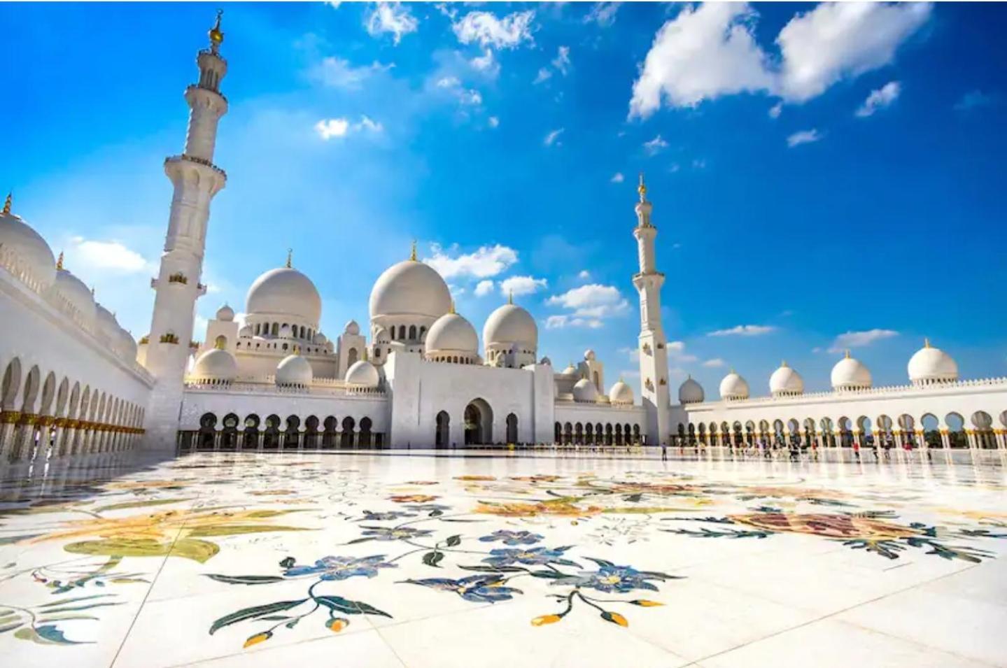 Corniche Street - For Males "Peaceful Bed Space" Abu Dhabi Exterior foto