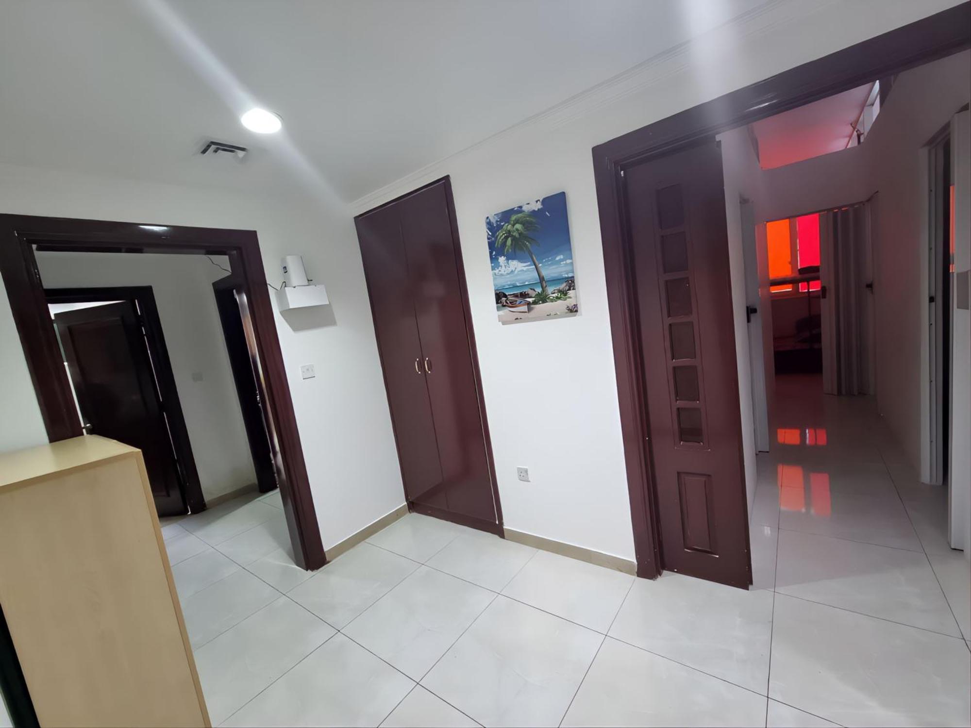 Corniche Street - For Males "Peaceful Bed Space" Abu Dhabi Exterior foto