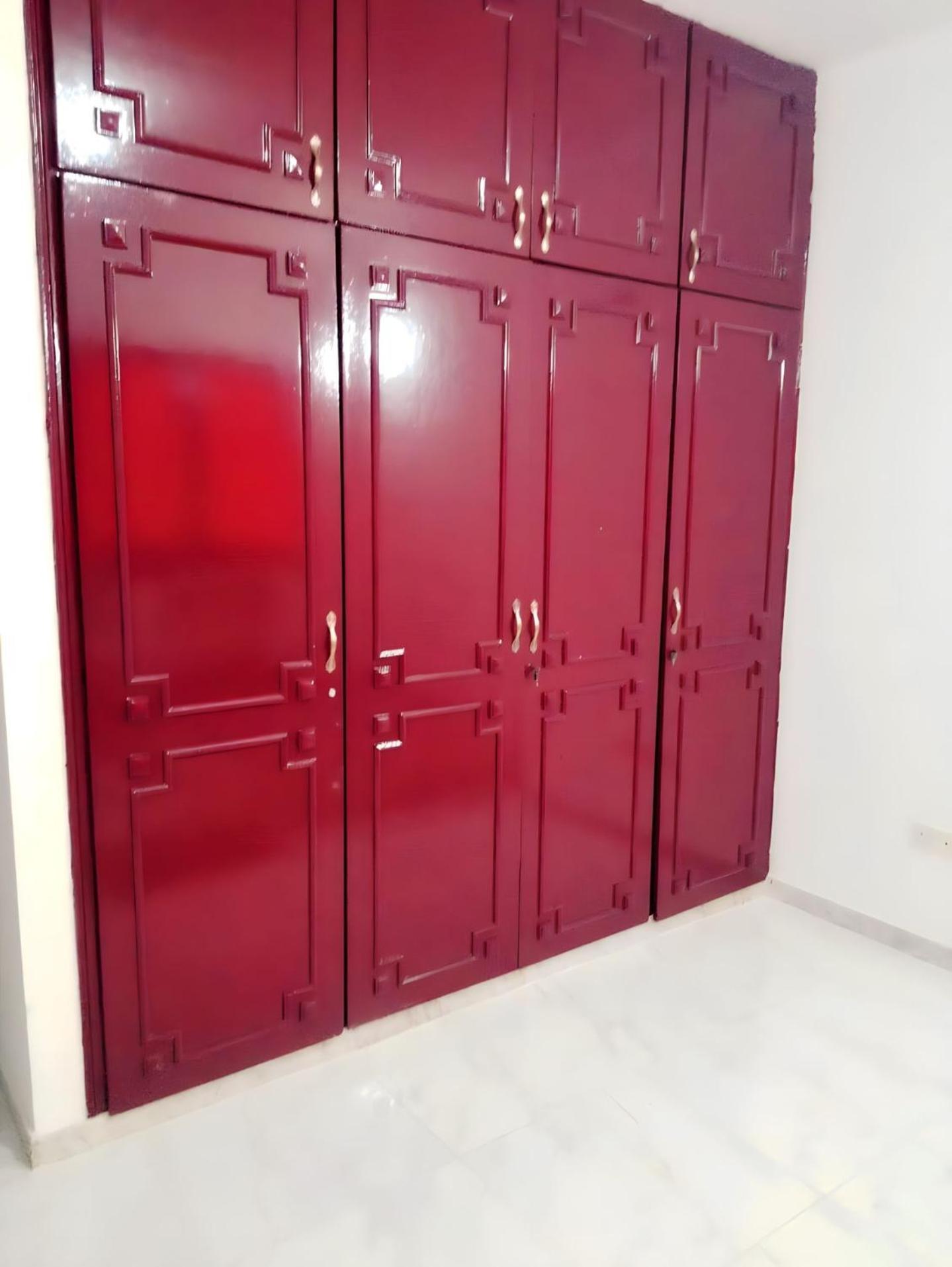Corniche Street - For Males "Peaceful Bed Space" Abu Dhabi Exterior foto